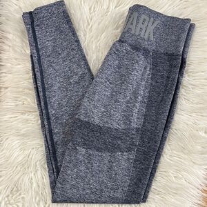 GYMSHARK Gray Women’s Leggings Size Medium